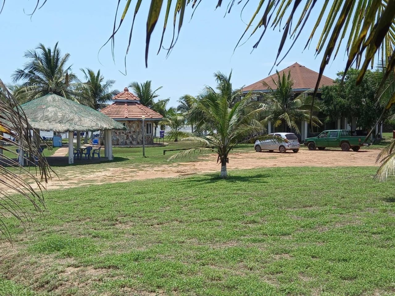 Beach Hotel Land